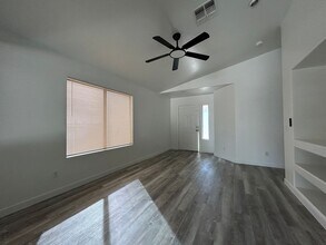 417 S 125th Ave in Avondale, AZ - Building Photo - Building Photo