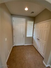 5562 Chapin Mesa Ave in Las Vegas, NV - Building Photo - Building Photo