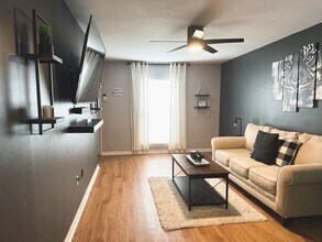 1704 Brightside Dr in Baton Rouge, LA - Building Photo - Building Photo