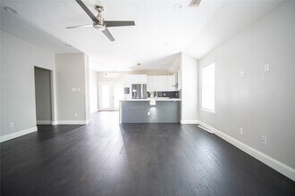 2936 Standing Springs Ln in Dickinson, TX - Building Photo - Building Photo