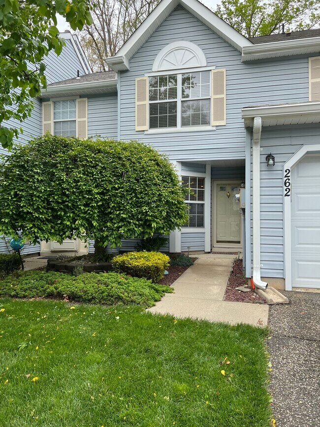 262 Century Way Rentals in Manalapan, NJ