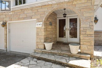 1545 Prince of Wales Dr in Ottawa, ON - Building Photo - Building Photo