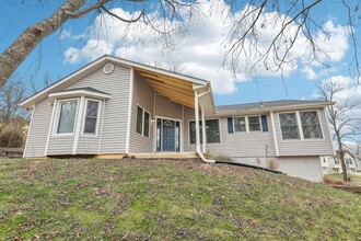 717 Fernwood Terrace in Lake St. Louis, MO - Foto de edificio - Building Photo