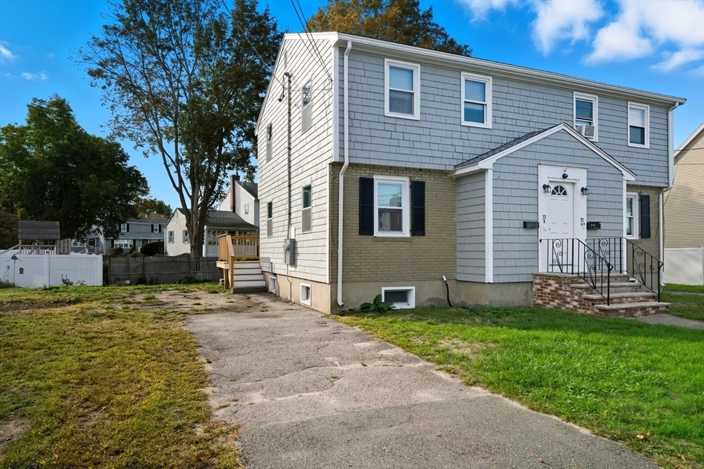 33 Park Dr in Woburn, MA - Building Photo