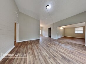 3815 Rendale Dr N in Jacksonville, FL - Foto de edificio - Building Photo