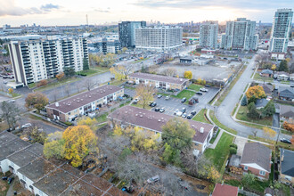 Dorset Residences in Toronto, ON - Building Photo - Building Photo