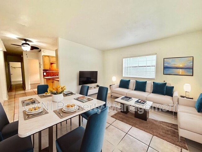 1310 E Esther St in Orlando, FL - Building Photo - Building Photo