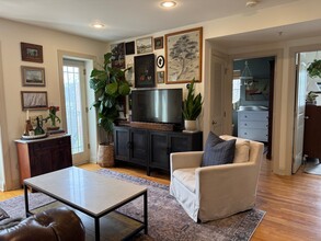 660 Morton Pl NE, Unit 7 in Washington, DC - Building Photo - Building Photo
