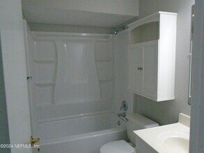 2967 Bayshore Dr E in Jacksonville, FL - Building Photo - Building Photo