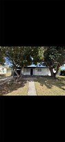 14225 Jefferson St in Miami, FL - Building Photo
