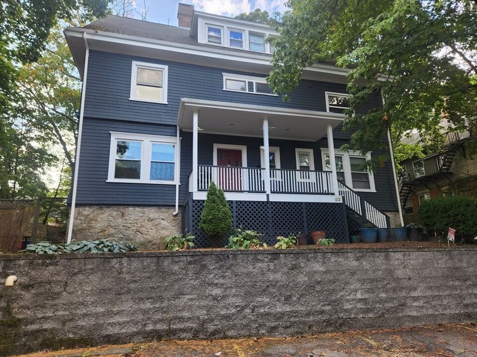 52 Lanark Rd, Unit 2 in Boston, MA - Foto de edificio