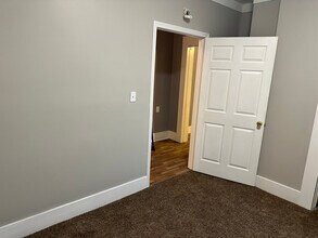 3213 Hale Ave in Louisville, KY - Building Photo - Building Photo
