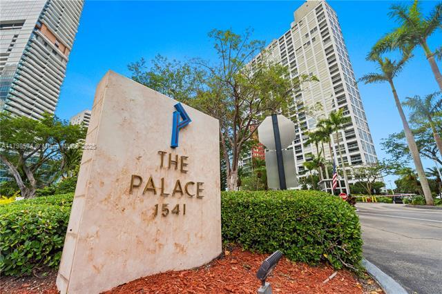 1541 Brickell Ave, Unit C1607 in Miami, FL - Building Photo - Building Photo
