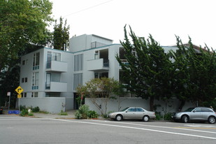 2901 Claremont Ave Apartments