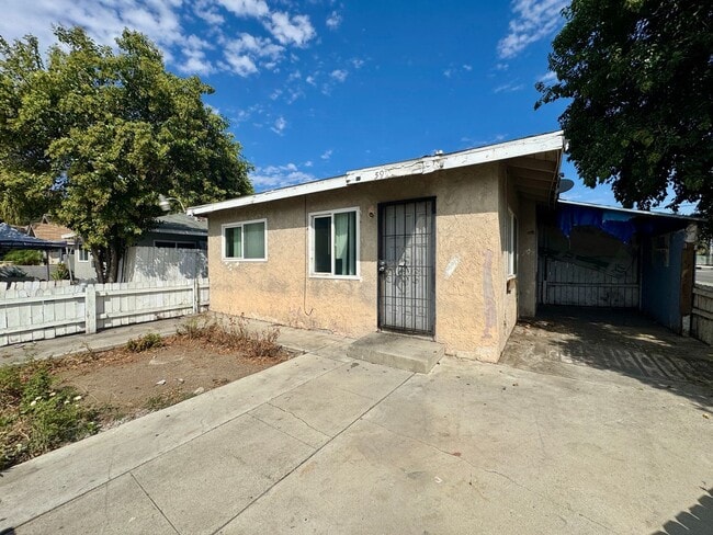 property at 553-553 S Linden St