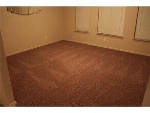 443 Emerald Shore Ln in Horizon City, TX - Building Photo - Building Photo