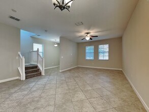 28442 Pleasant Bay Lp in Zephyrhills, FL - Building Photo - Building Photo