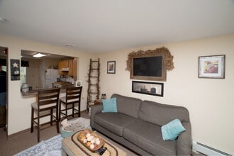 15 Parmenter Rd in Concord, NH - Building Photo - Building Photo