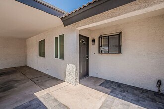 2413 W Avalon Dr in Phoenix, AZ - Building Photo - Building Photo