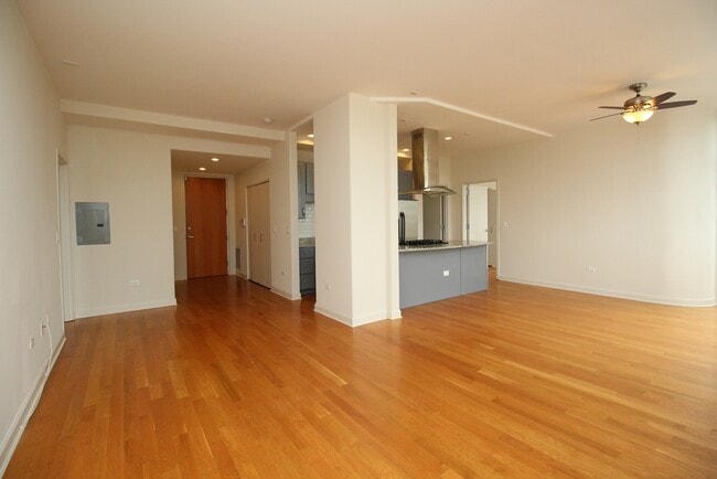 10765 Clock Tower Dr-Unit -503 in Countryside, IL - Building Photo - Building Photo