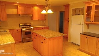 48 Rodhos St in Toms River, NJ - Building Photo