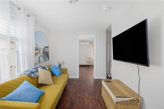 66 Knowlesway, Upper unit in Narragansett, RI - Building Photo - Building Photo