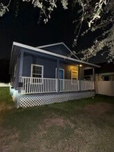 7813 Canal St in Houston, TX - Building Photo - Building Photo