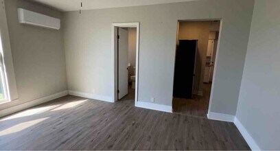212 N Caswell St in Glennville, GA - Building Photo - Building Photo