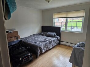 16 Williamsburg Ct in Shrewsbury, MA - Building Photo - Building Photo