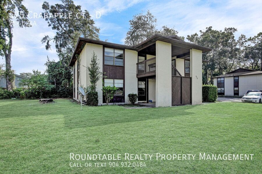 475 Crabapple Ct in Orange Park, FL - Foto de edificio