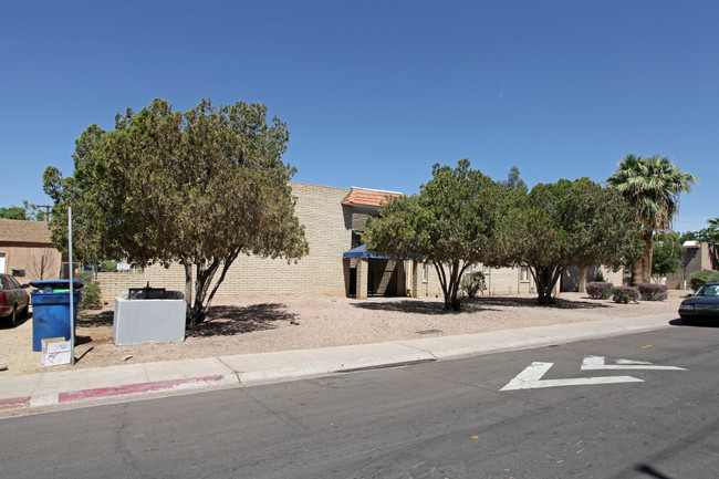 Villa Nicole in Tempe, AZ - Building Photo - Building Photo