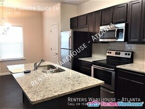 3278 Garden Glade Ln in Lithonia, GA - Building Photo - Building Photo