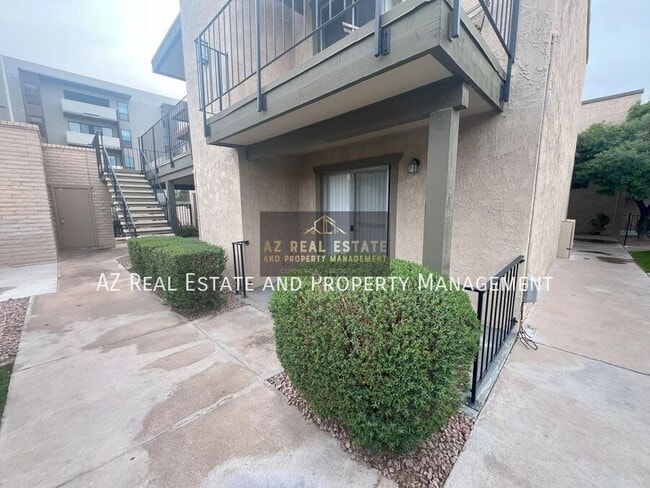 property at 2228 E Campbell Ave