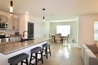 8341 Ender Hls Dr in Wesley Chapel, FL - Building Photo - Building Photo