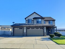 1642 Manchester St in Richland, WA - Building Photo