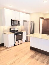2166 Arlington Ave in Upper Arlington, OH - Foto de edificio - Building Photo