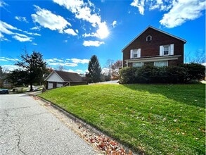 3500 Elwood Ln in Weirton, WV - Building Photo - Building Photo