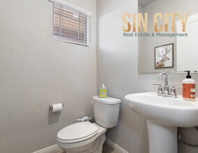 1172 Strigose Ave in North Las Vegas, NV - Building Photo - Building Photo