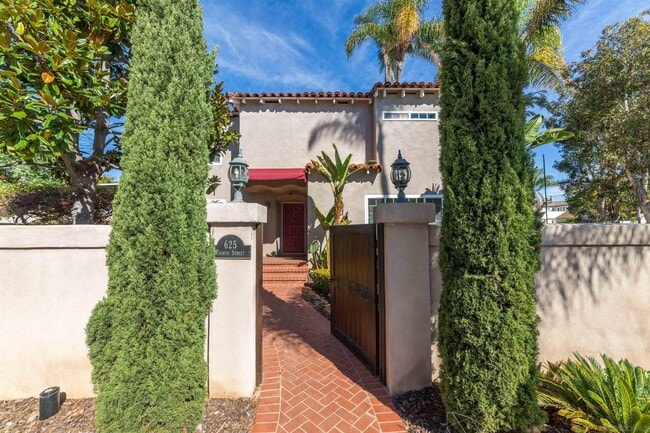 625 4th St in Coronado, CA - Building Photo - Building Photo