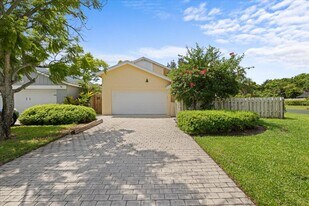 1840 NW 10th St in Delray Beach, FL - Building Photo