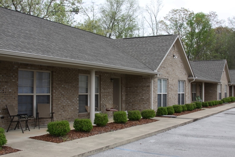 Pinebrook Apartments in Florence, AL - Foto de edificio