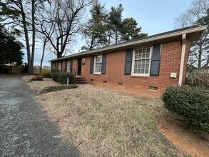 2923 Amity Garden Ct in Charlotte, NC - Building Photo - Building Photo
