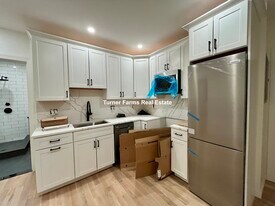 211 Park Dr, Unit 34 in Boston, MA - Building Photo