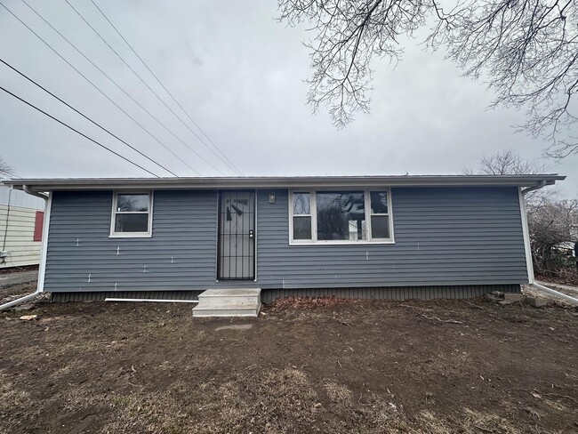 property at 403 S Seminary St