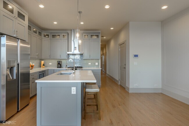 4226 S Ellis Ave in Chicago, IL - Building Photo - Building Photo