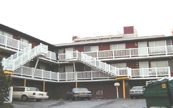 Bridgepointe Apartments in Portland, OR - Foto de edificio - Building Photo