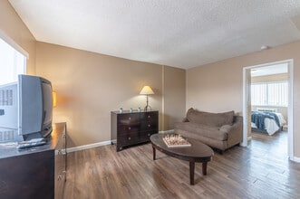 Olive Properties in Las Vegas, NV - Building Photo - Interior Photo