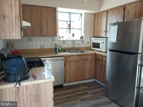10 Maynard Dr in Sicklerville, NJ - Building Photo - Building Photo