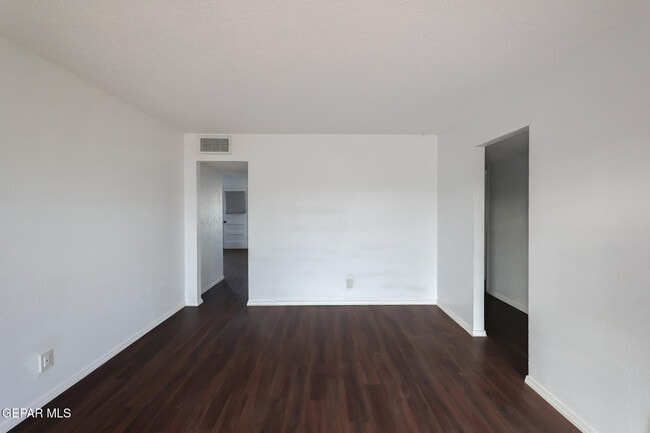 5409 Edmonton Ave in El Paso, TX - Building Photo - Building Photo