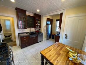 381 Highland Ave, Unit 2 in Somerville, MA - Building Photo - Building Photo